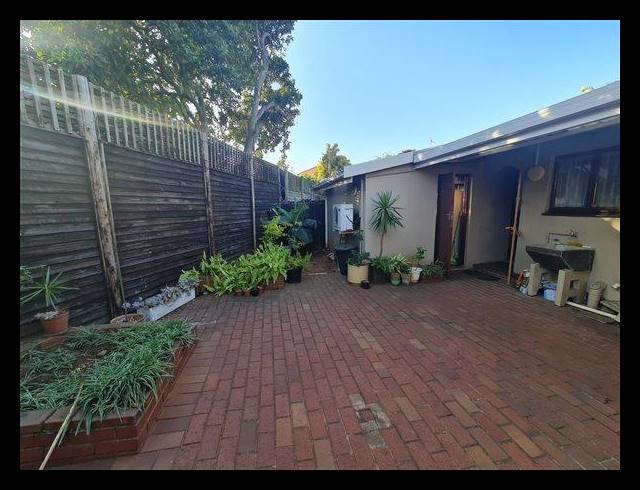 2 BEDROOM SIMPLEX FOR SALE IN MORNINGSIDE